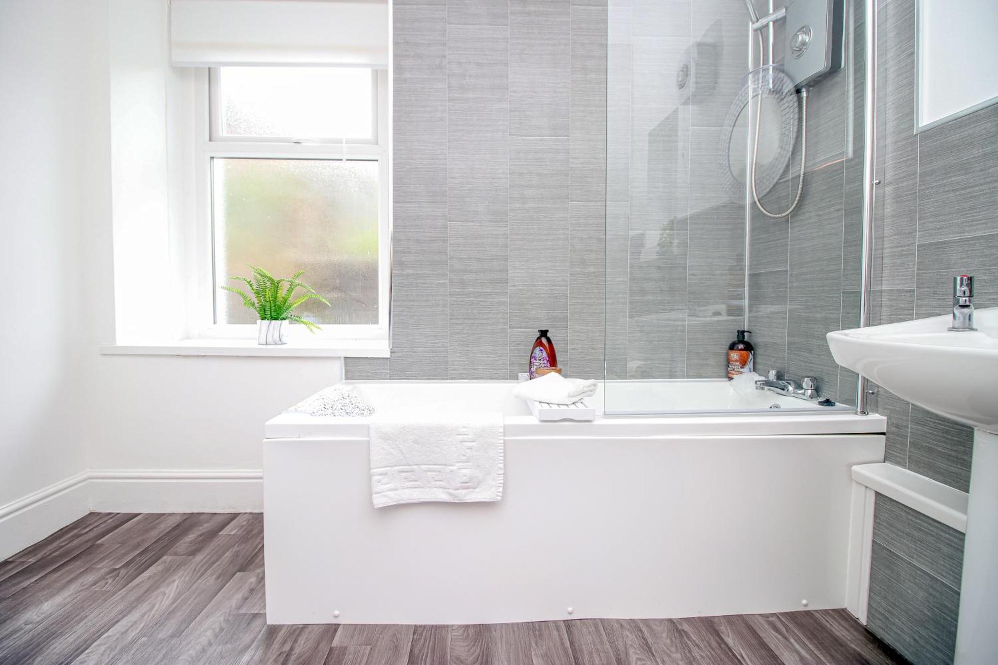 Norton Terrace Charming Home In The Beautiful Afan Forest By Staystaycations Port Talbot Zewnętrze zdjęcie