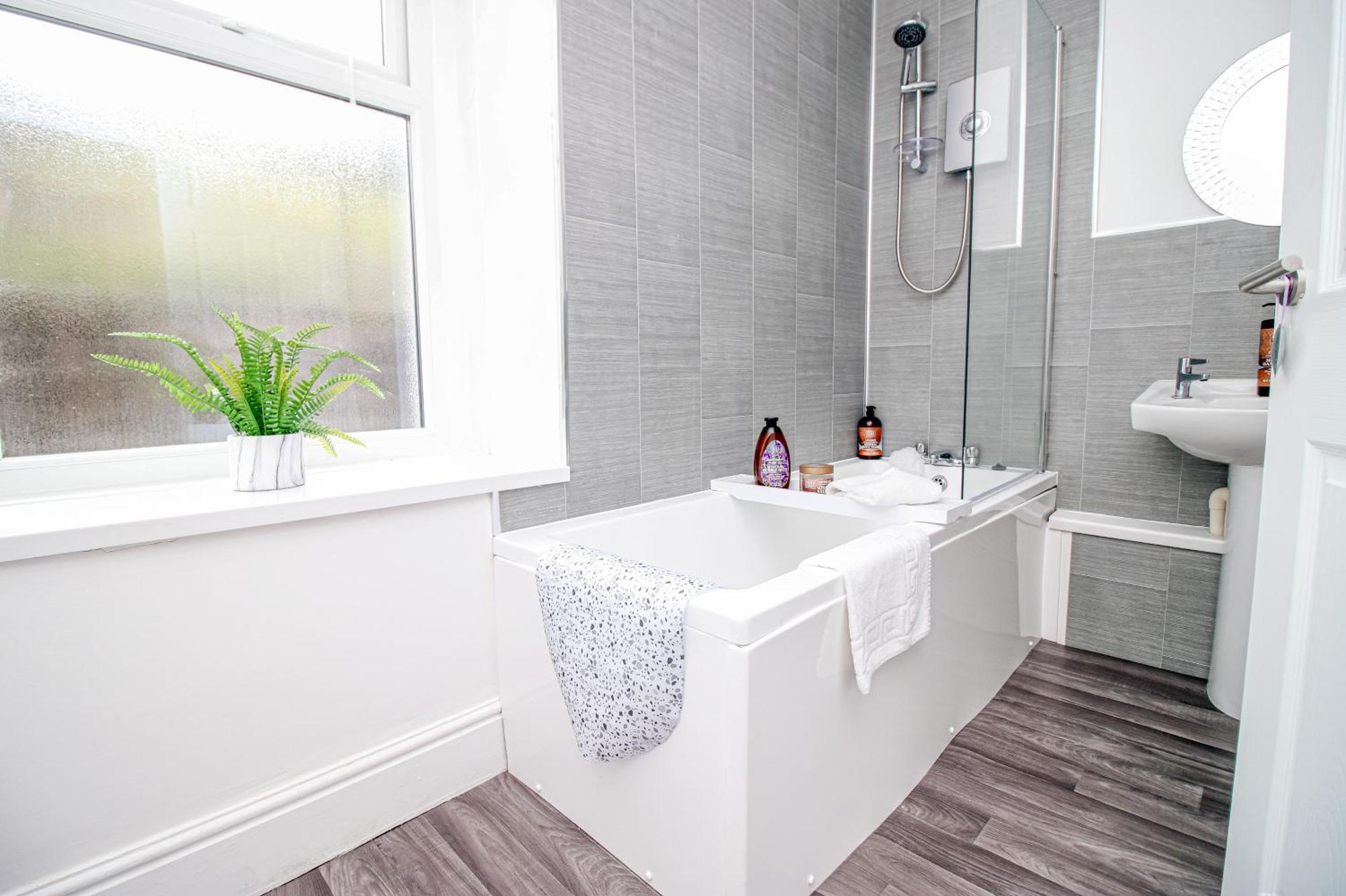Norton Terrace Charming Home In The Beautiful Afan Forest By Staystaycations Port Talbot Zewnętrze zdjęcie